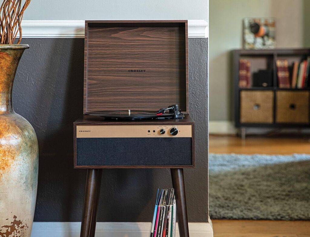 Crosley CR6236A-WA Jasper 3-Speed Bluetooth in/Out Vinyl Record Player Turntable with Built-in Speakers and Detachable Legs, Walnut